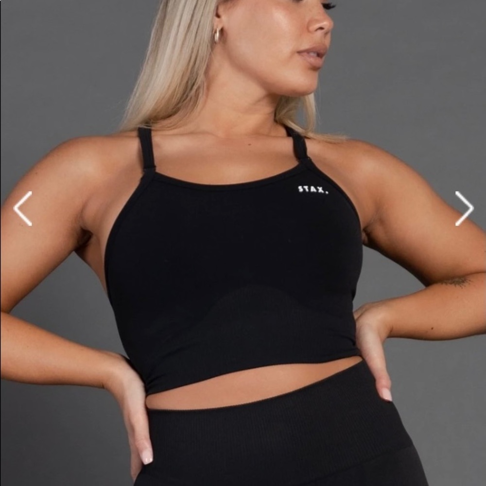 STAX. PREMIUM SEAMLESS V4 STRAPPY CROP